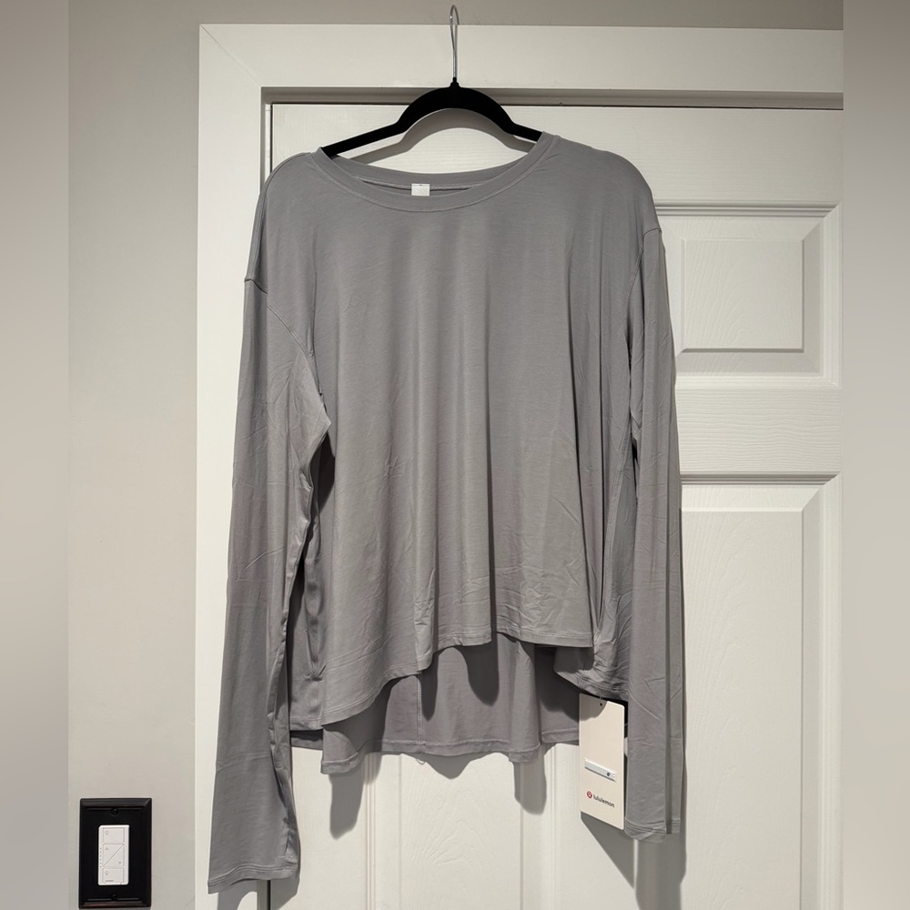 Auth. ✅ NWT Lululemon Modal Long Sleeve in “Silver Grey” Size 12🩶💗